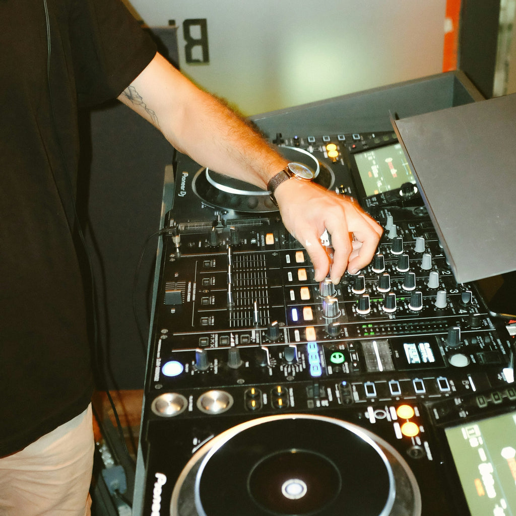 The No-BS Guide to Getting DJ Gigs
